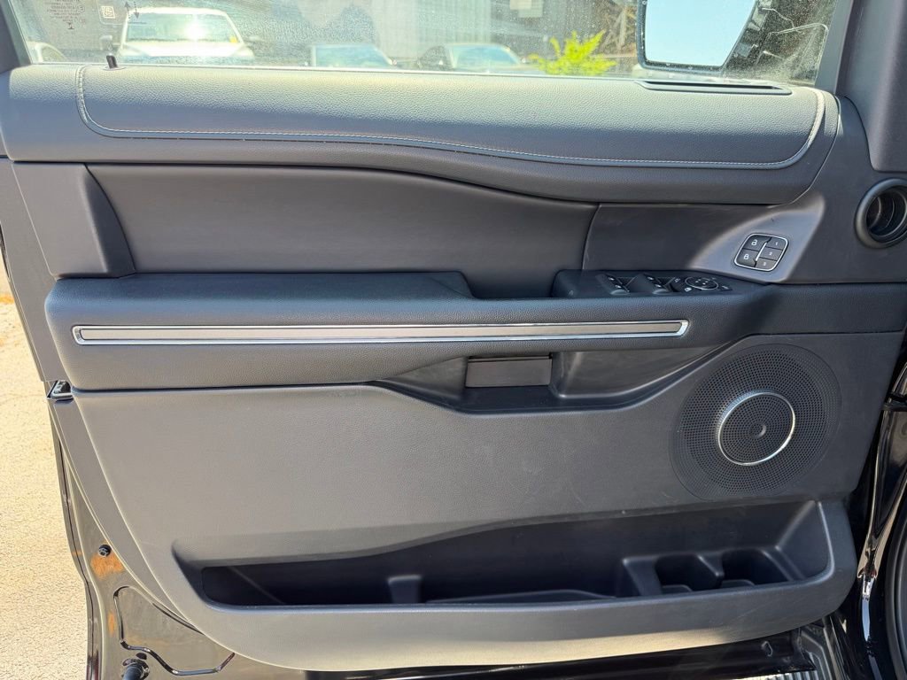 Used 2024 Ford Expedition Max XLT AWD/4WD image 12