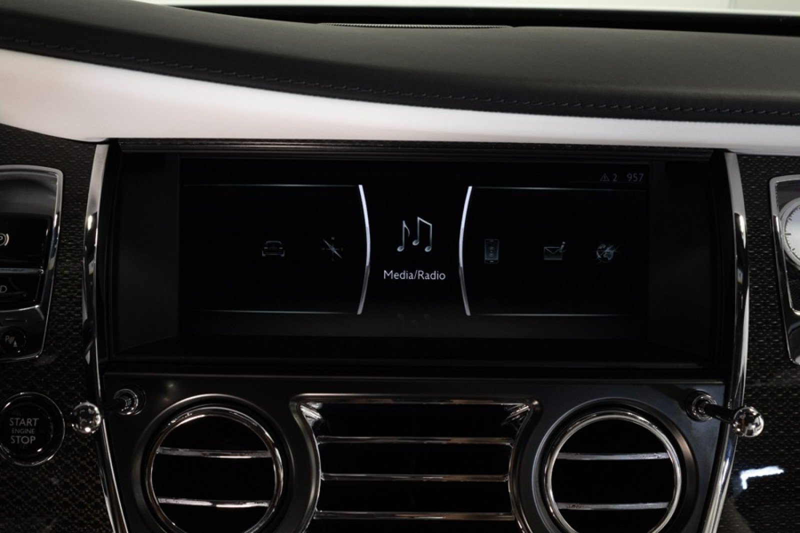 Used 2021 Rolls-Royce Wraith RWD image 31