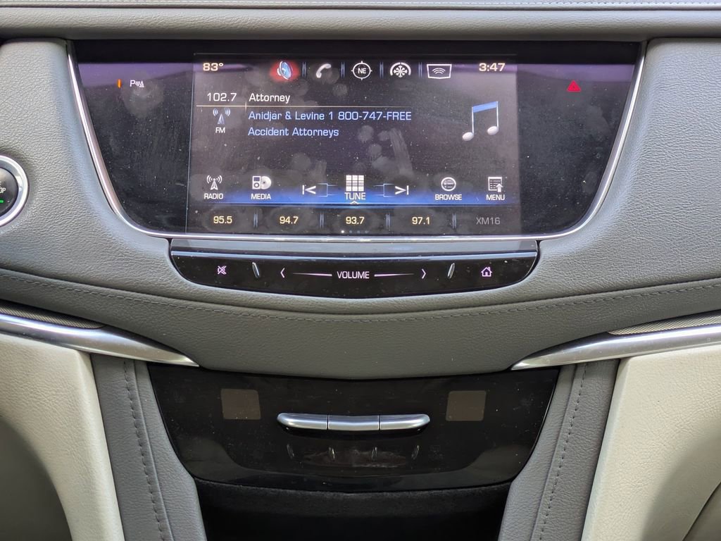 Used 2017 Cadillac XT5 Luxury w/ Driver Awareness Package image 19