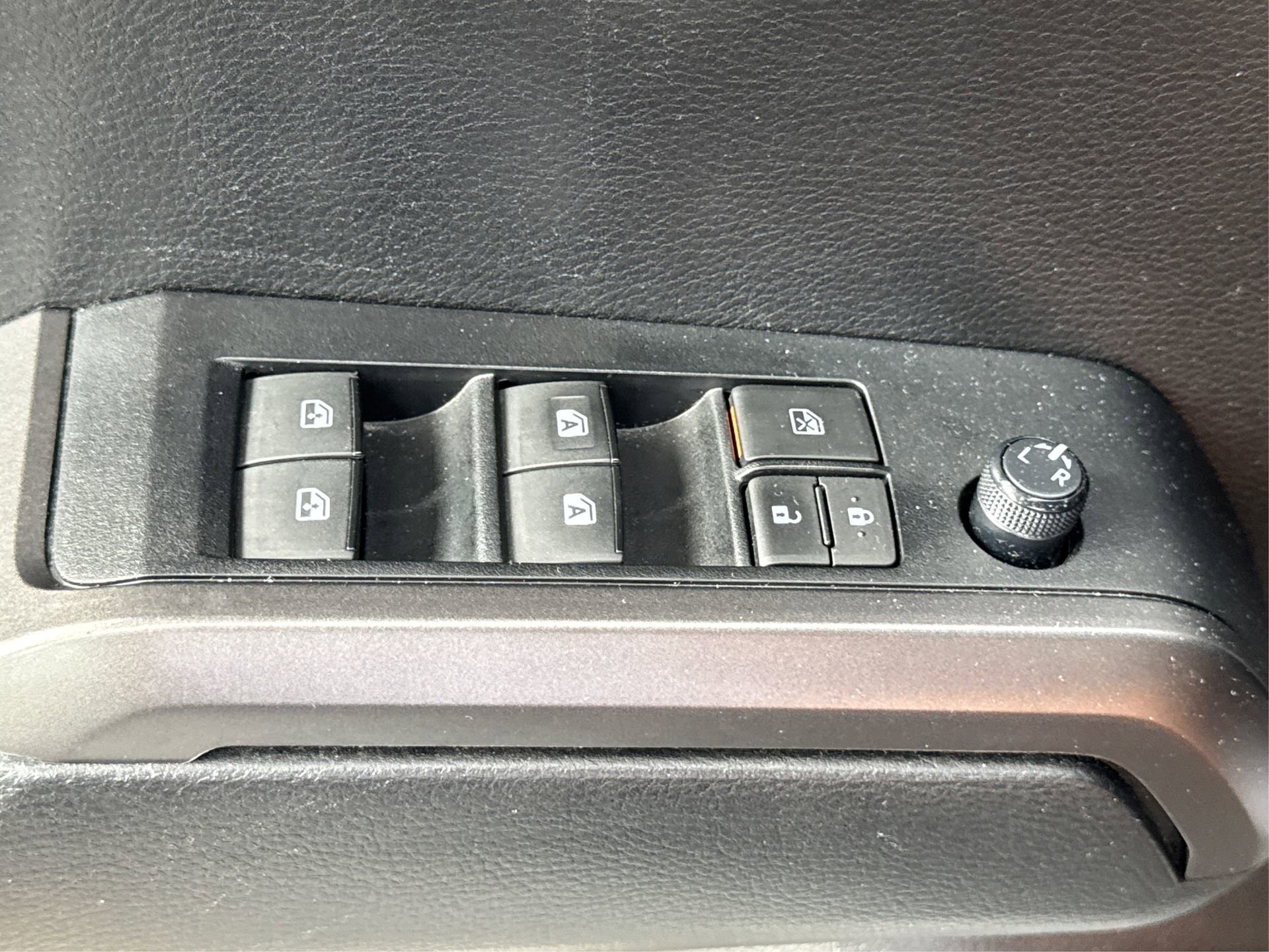 Used 2021 Toyota Tacoma SR5 image 36