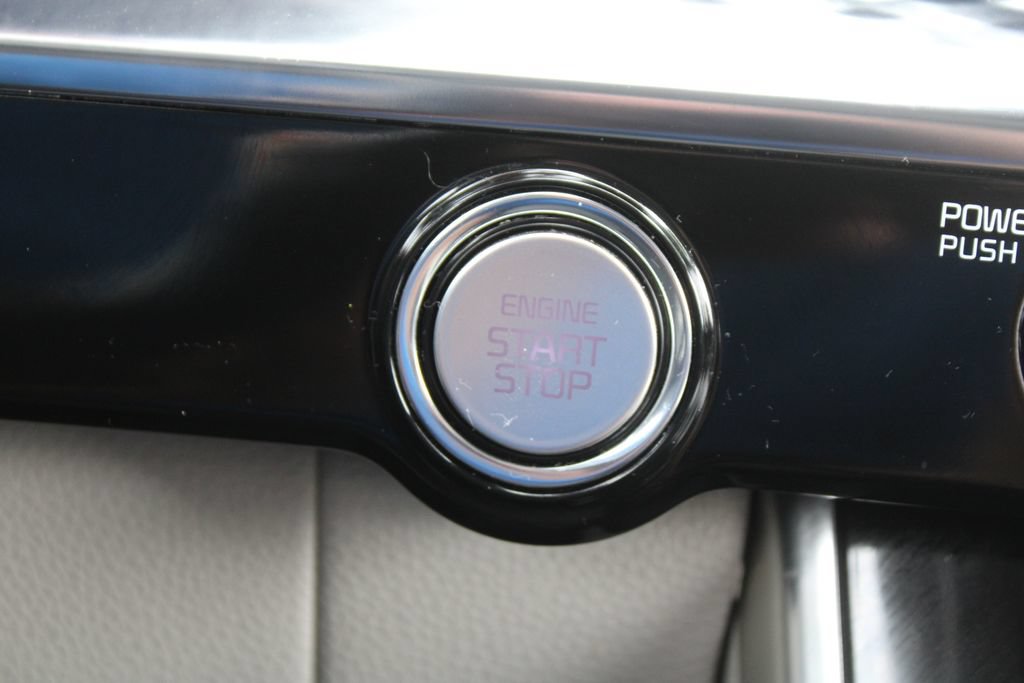 Used 2023 Kia Carnival SX Prestige FWD image 43