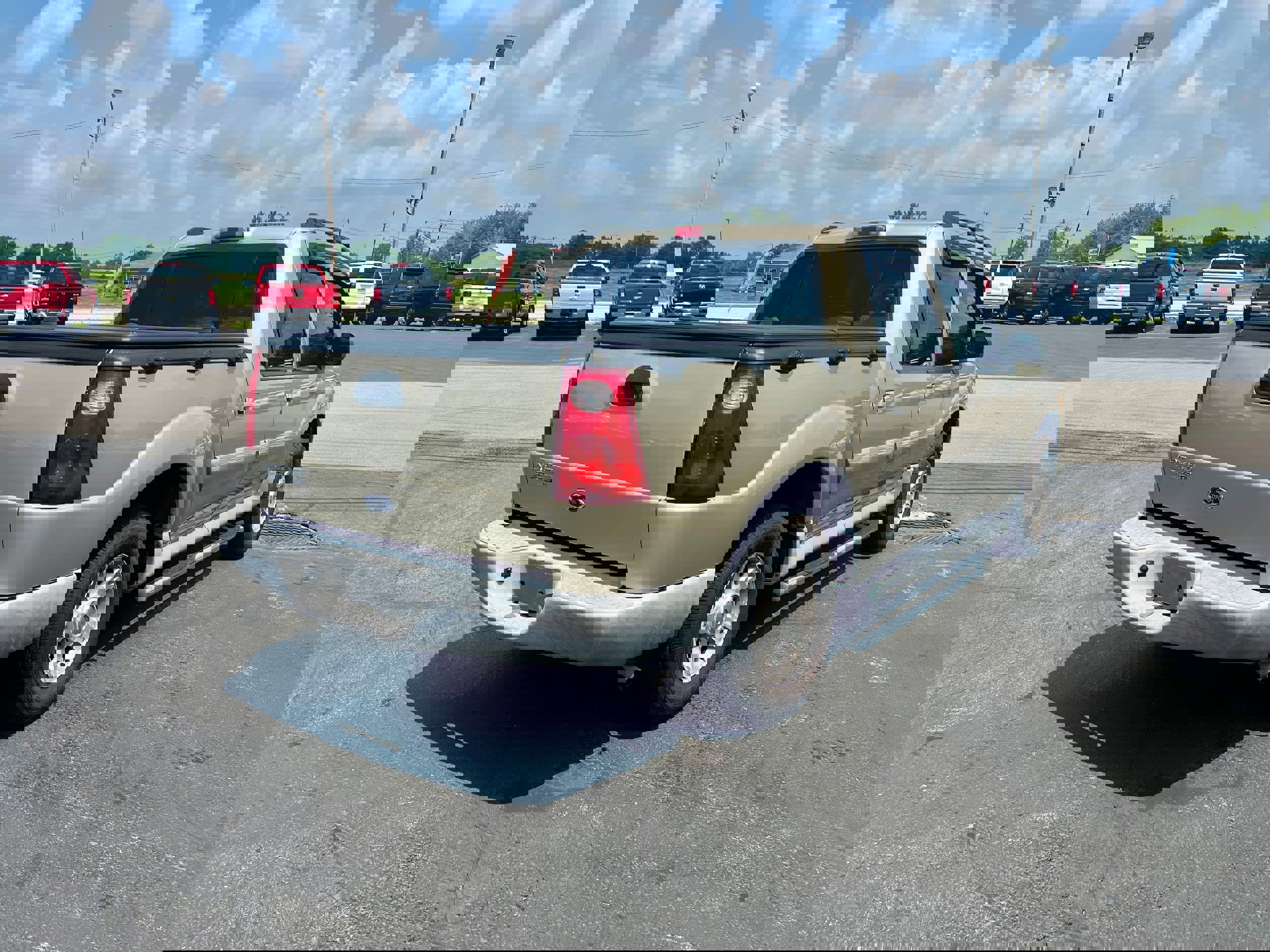 Used 2003 Ford Explorer Sport Trac XLT image 5