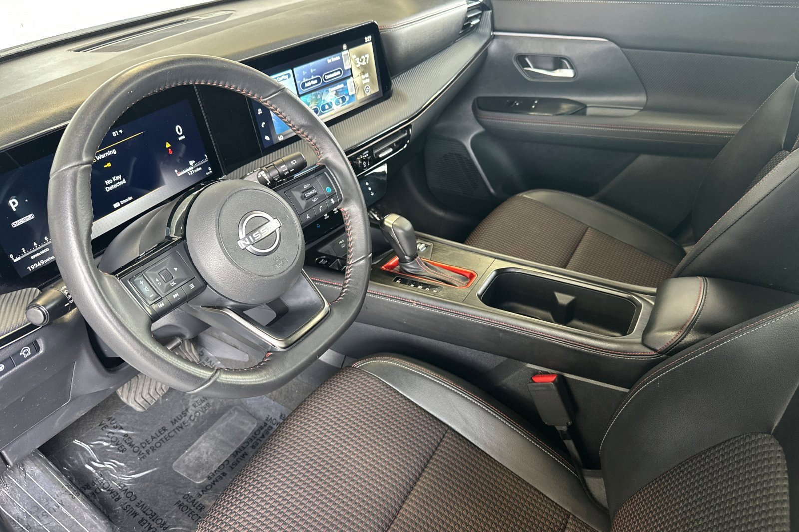 Used 2025 Nissan Kicks SR image 9