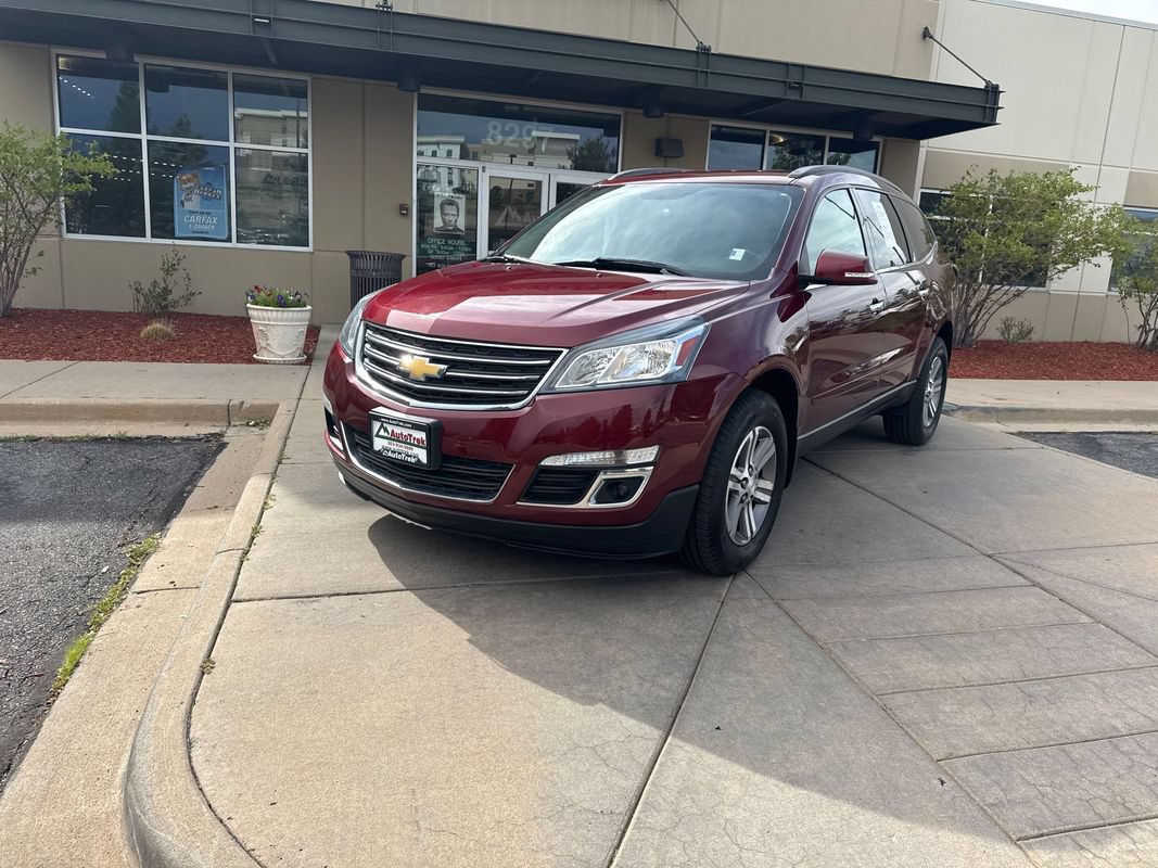 Used 2015 Chevrolet Traverse LT AWD/4WD image 2
