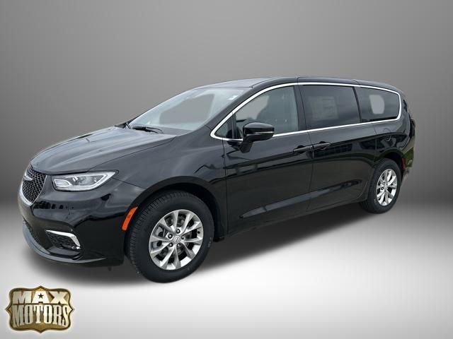 New 2026 Chrysler Pacifica Limited image 2