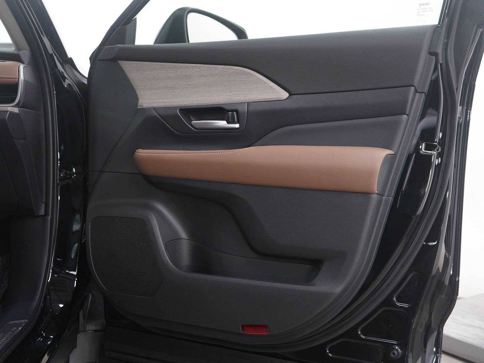 Used 2026 Toyota Grand Highlander Platinum image 9