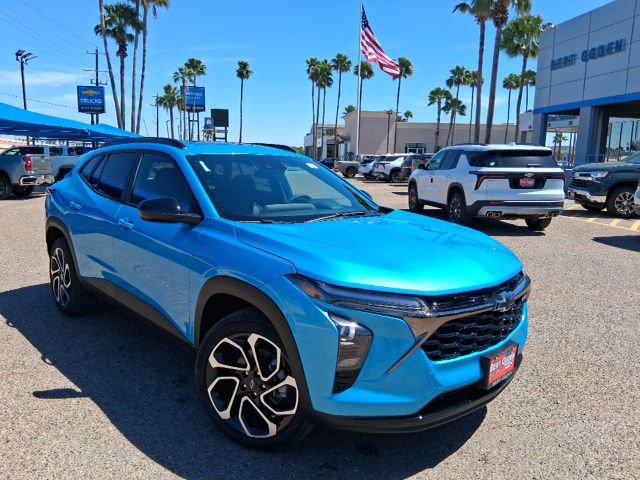 New 2026 Chevrolet Trax RS w/ Sunroof Package
