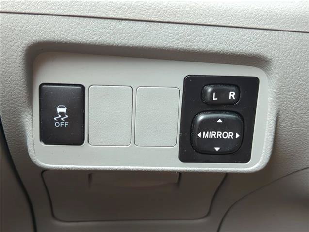 Used 2013 Toyota Corolla LE FWD image 10