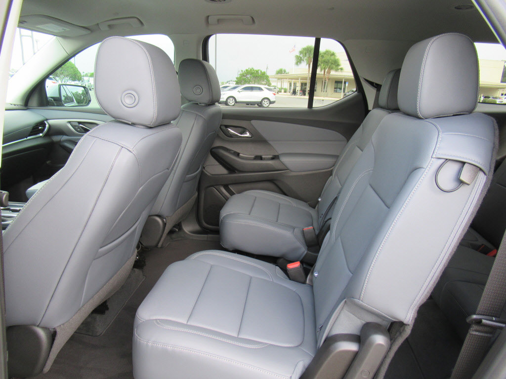 Used 2020 Chevrolet Traverse Premier FWD image 19