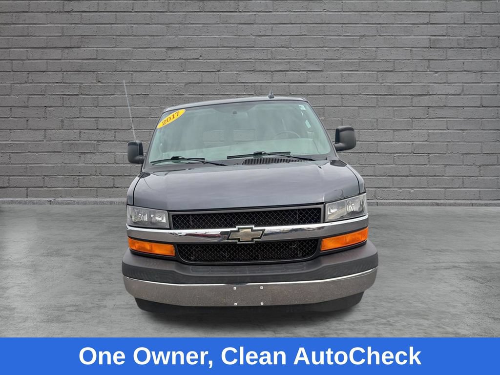 Used 2017 Chevrolet Express 3500 LT w/ LT Preferred Equipment Group RWD video 2