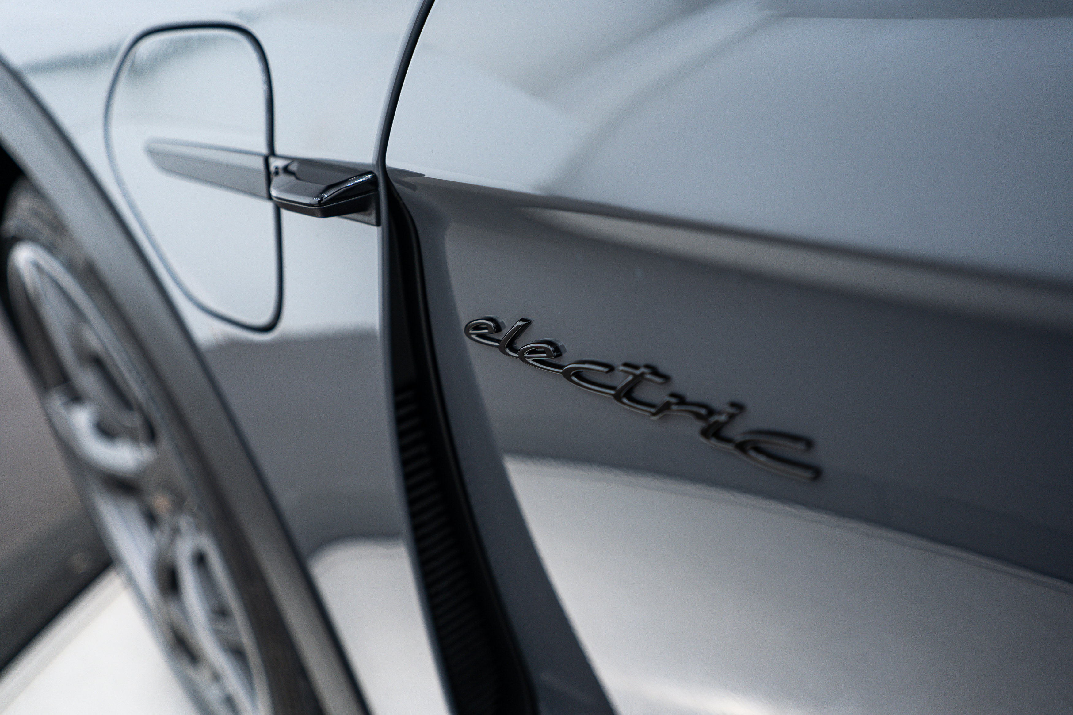 New 2025 Porsche Taycan 4 Cross Turismo image 26