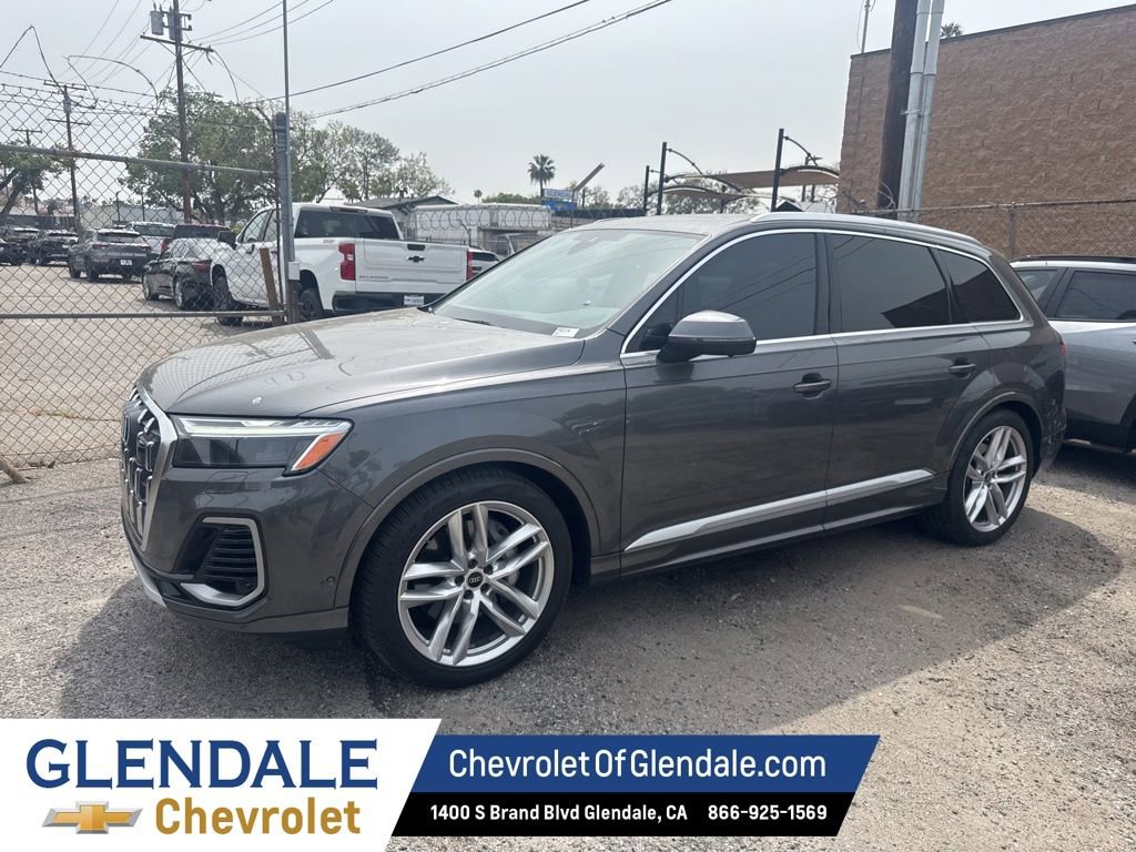 Used 2025 Audi Q7 3.0T Premium Plus w/ Premium Plus Package image 2