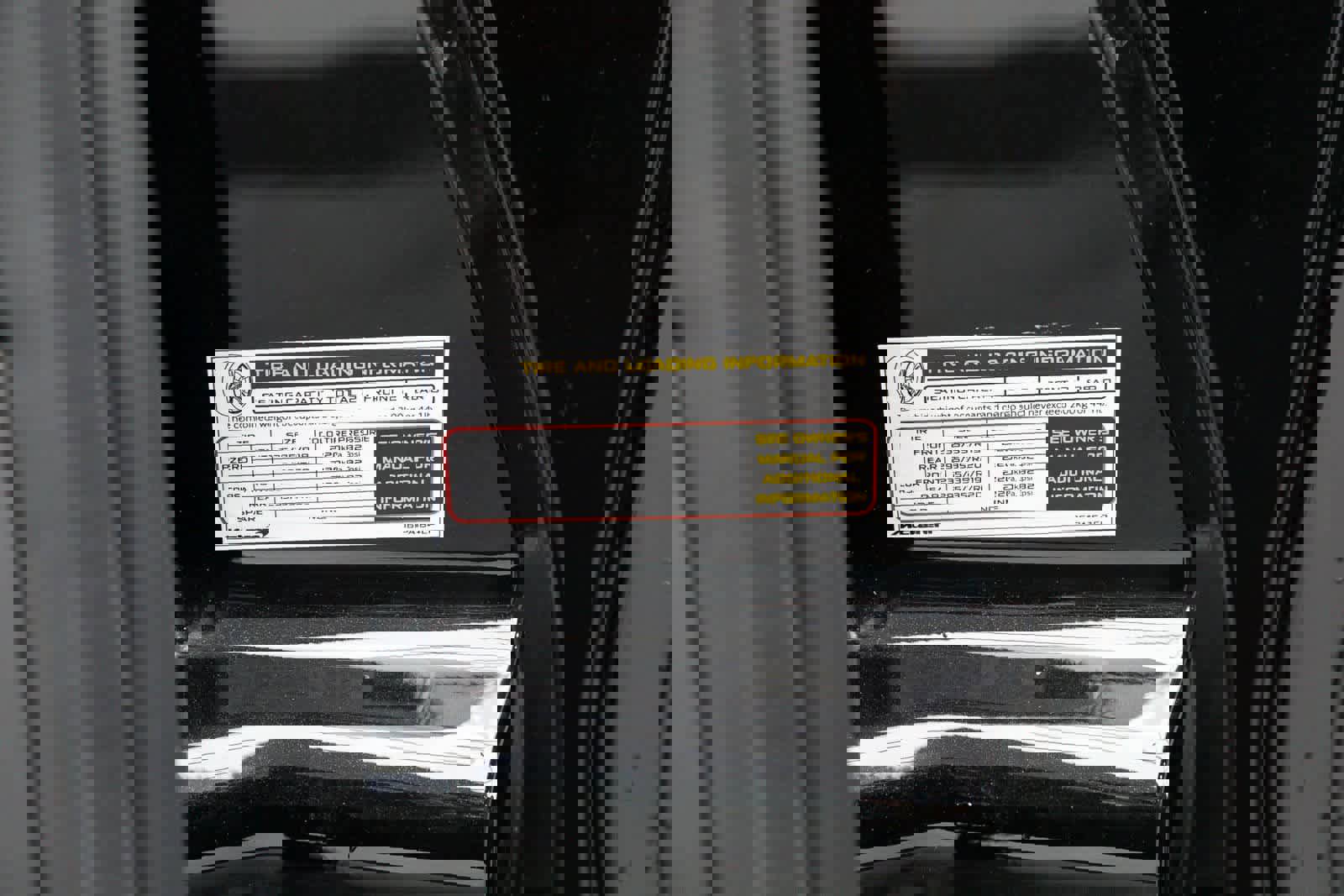 New 2023 McLaren Artura image 20