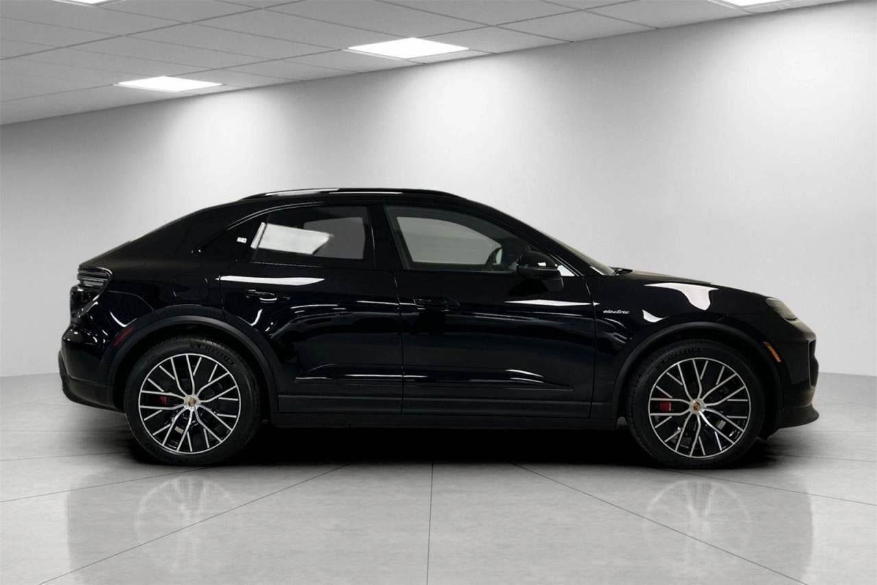 New 2025 Porsche Macan 4S Electric image 66