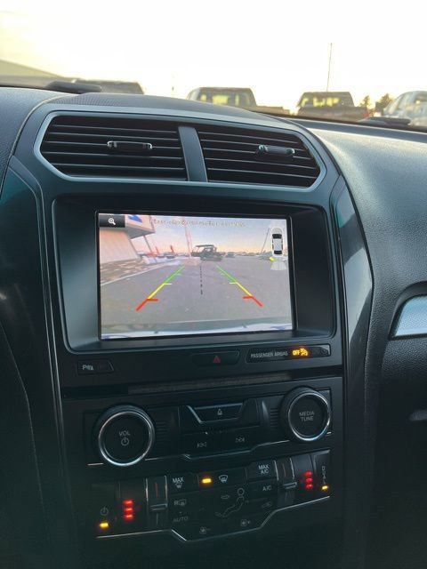 Used 2016 Ford Explorer XLT w/ Equipment Group 202A FWD image 51