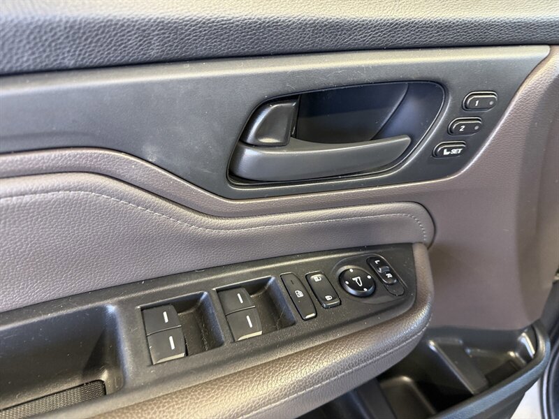 Used 2018 Honda Odyssey Touring image 18
