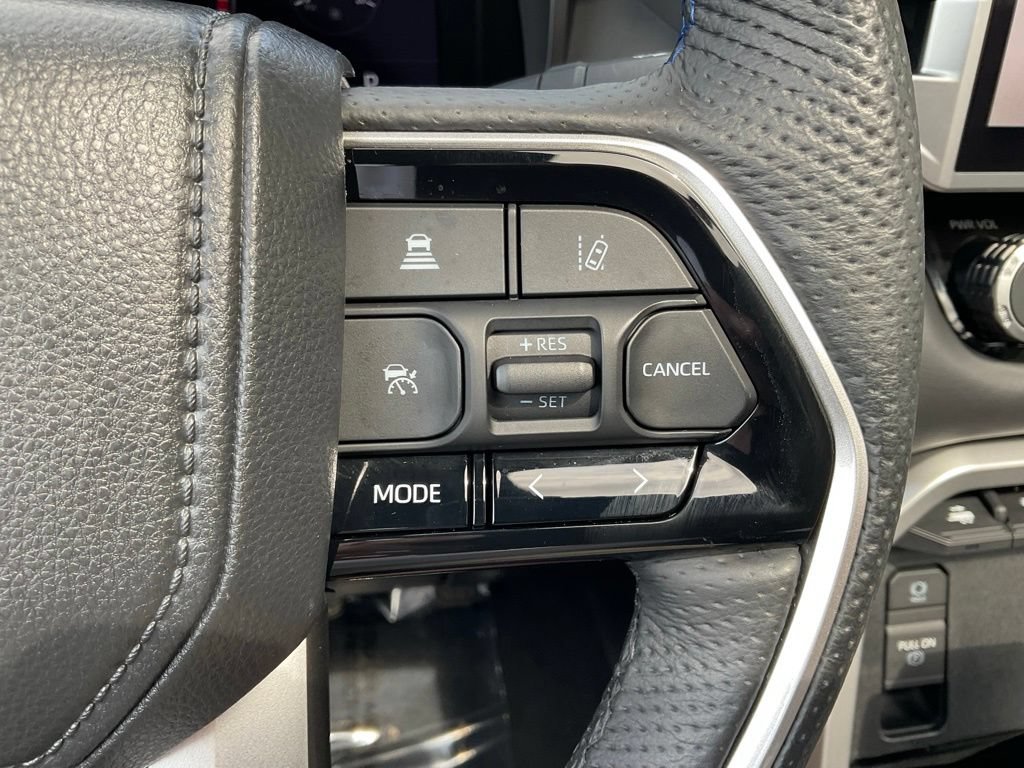 Used 2025 Toyota Tundra Platinum AWD/4WD image 13
