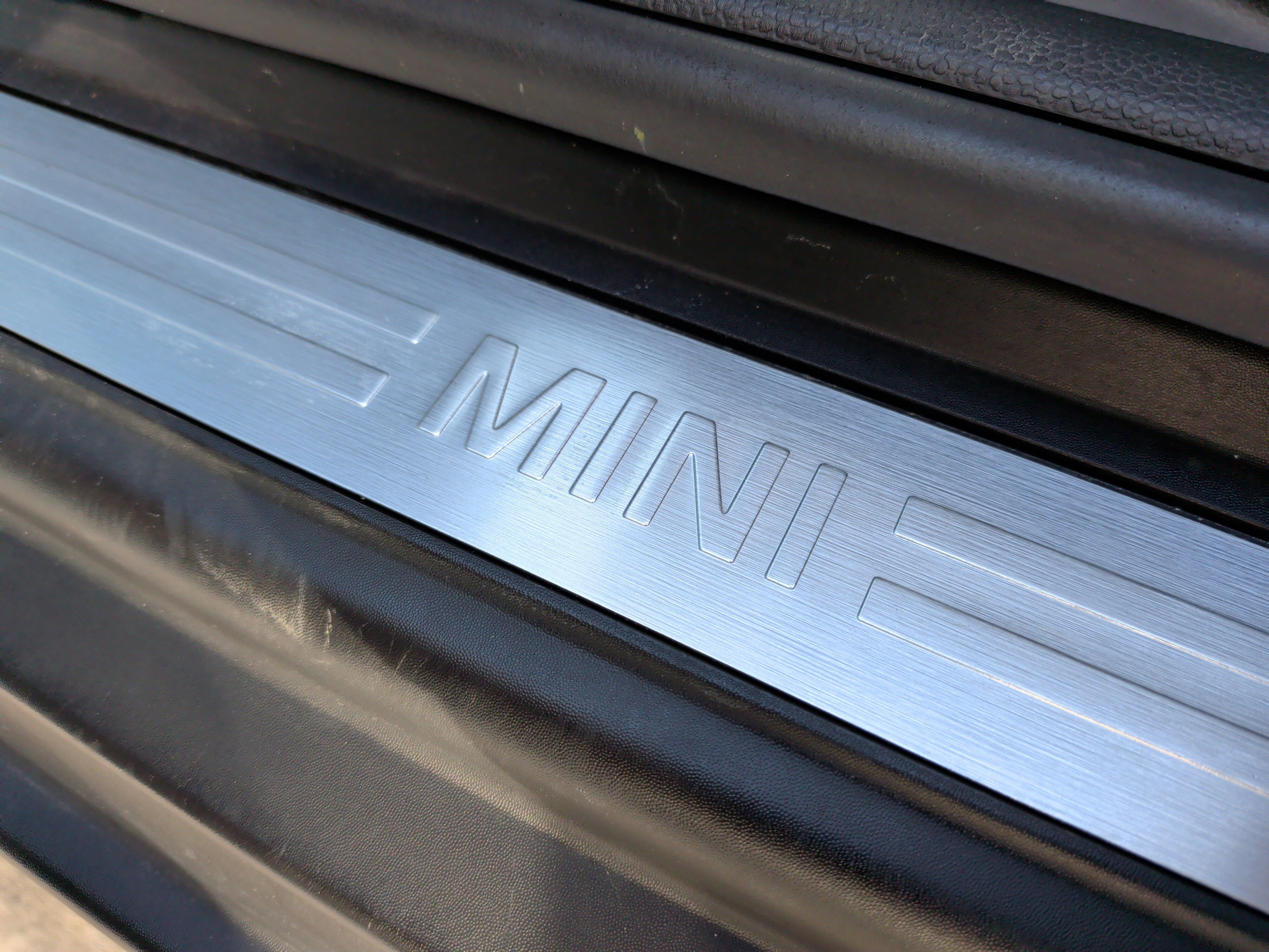 Used 2018 MINI Cooper 2-Door Hardtop image 36