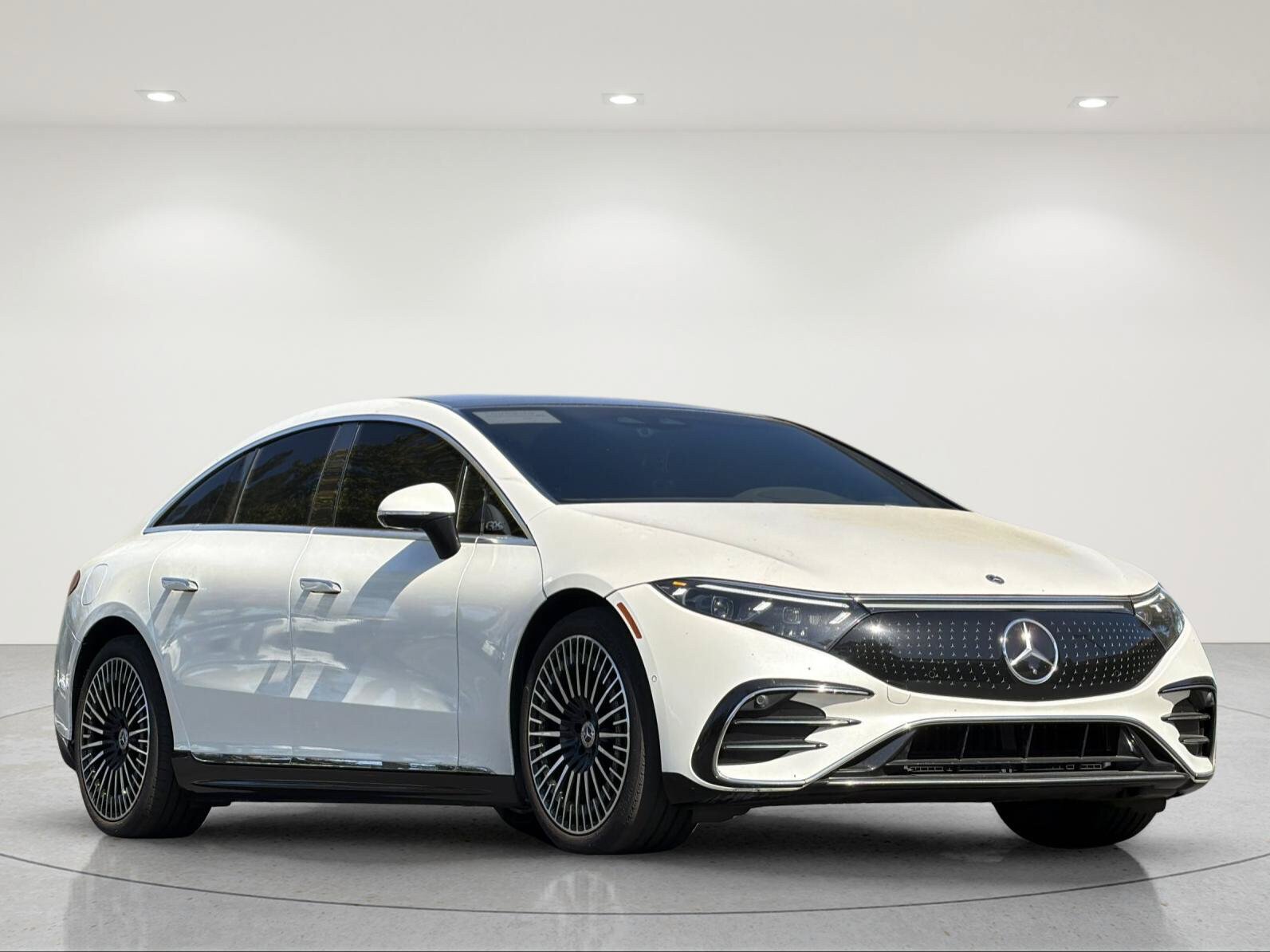 Used 2023 Mercedes-Benz EQS 580 4MATIC Sedan image 6