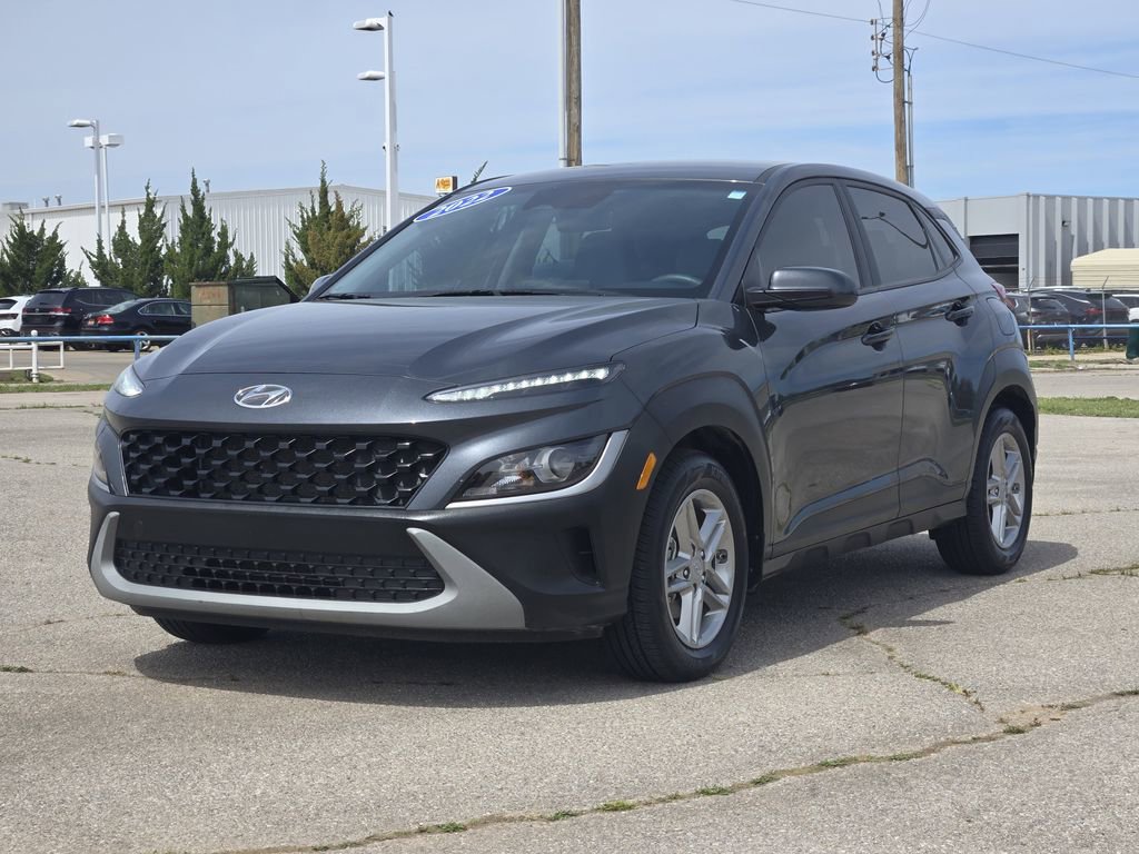 Used 2022 Hyundai Kona SE FWD image 3