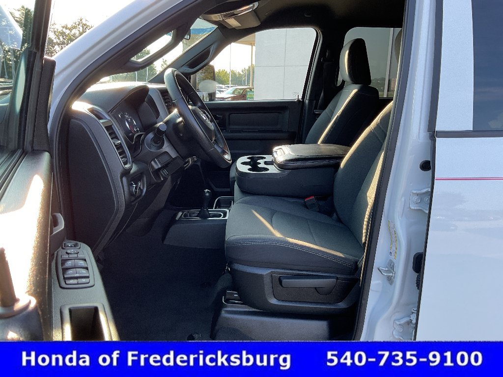 Used 2024 RAM 2500 Tradesman w/ Chrome Appearance Group AWD/4WD image 23