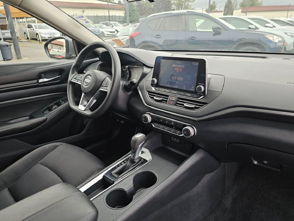 Used 2020 Nissan Altima 2.5 S FWD image 11