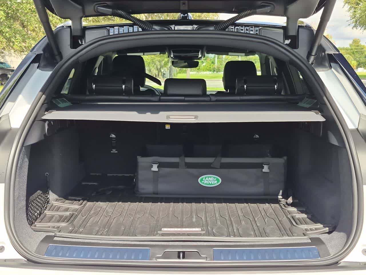 New 2026 Land Rover Range Rover Velar Belgravia AWD/4WD image 37