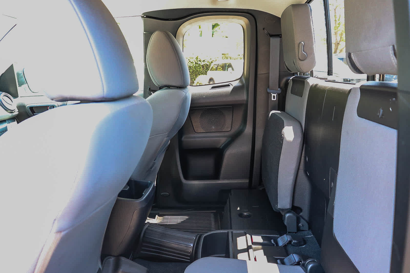 Used 2021 Toyota Tacoma SR5 RWD image 16