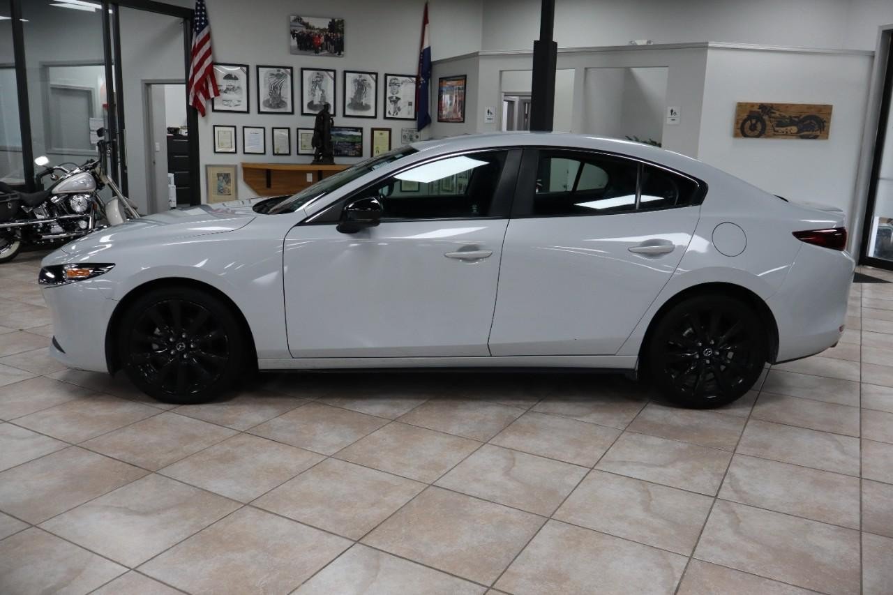 Used 2024 MAZDA MAZDA3 s FWD image 3