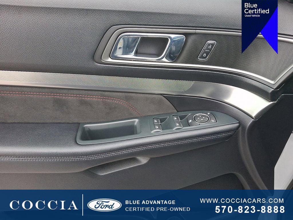 Certified 2018 Ford Explorer XLT w/ Equipment Group 202A image 13