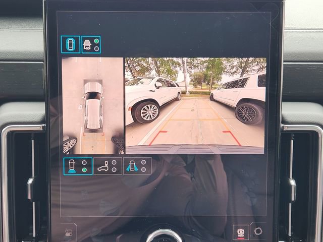 Used 2026 GMC Yukon Denali w/ Sun & Power Step Package AWD/4WD image 18