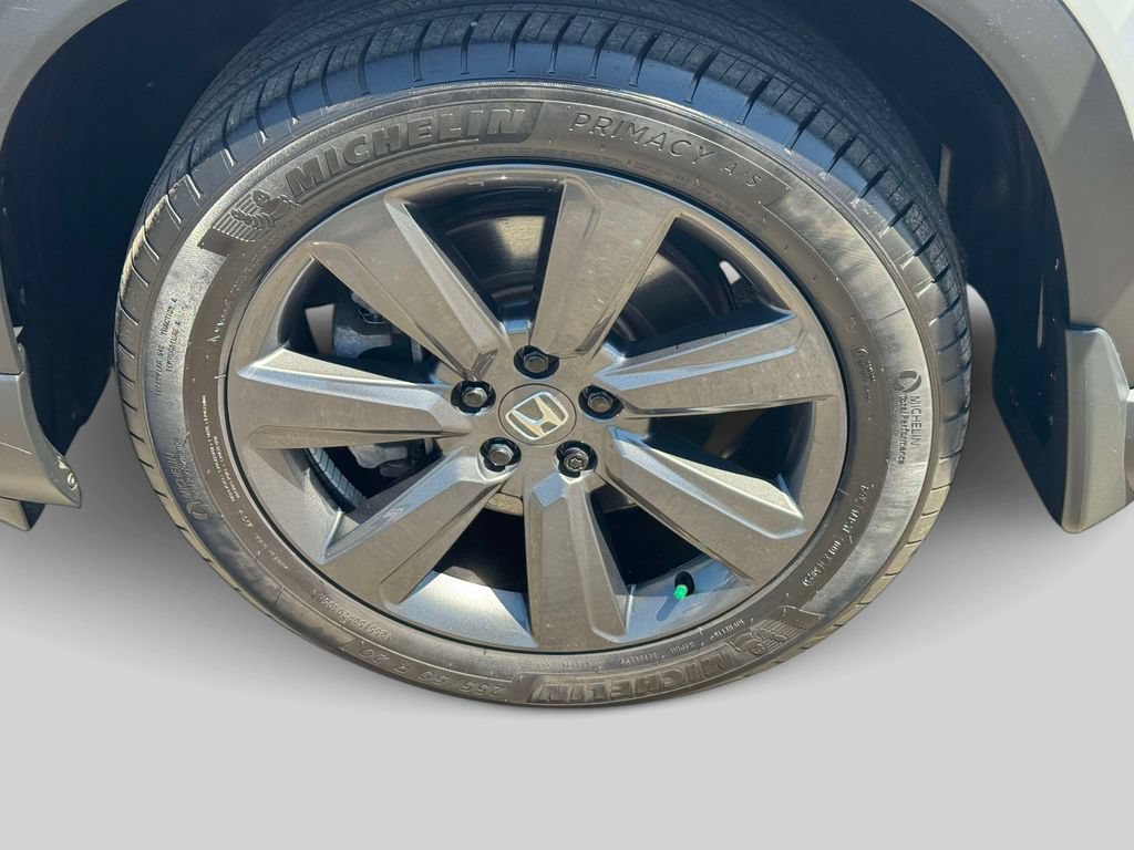 Used 2024 Honda Pilot Sport image 3