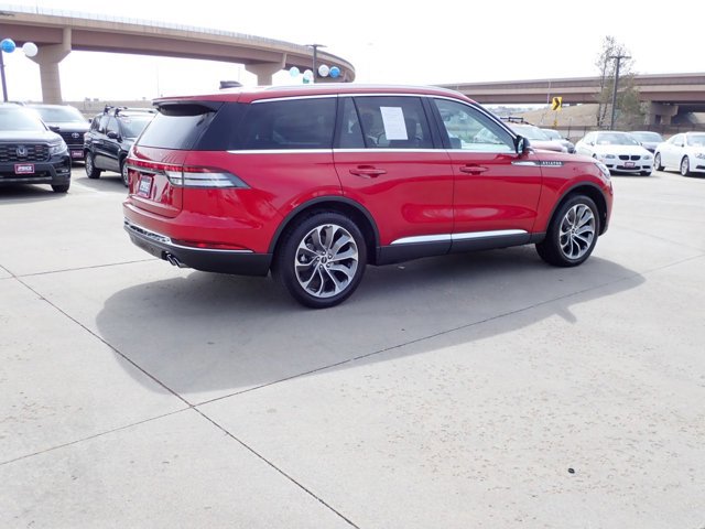 Used 2025 Lincoln Aviator Reserve w/ Illumination Package image 4