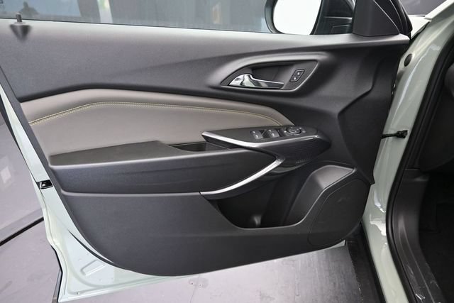 New 2026 Chevrolet Trax ACTIV w/ Driver Confidence Package FWD image 16