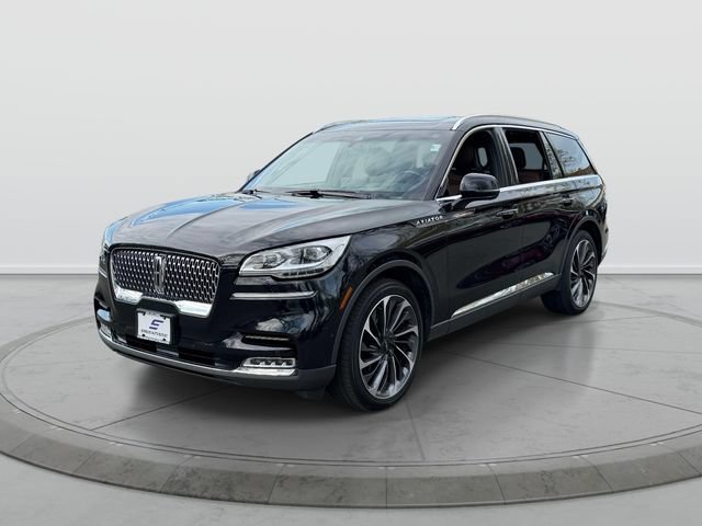 Used 2020 Lincoln Aviator Reserve w/ Equipment Group 202A AWD/4WD image 3