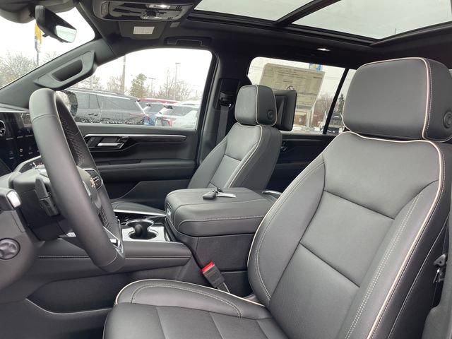 New 2025 Chevrolet Suburban Premier image 9