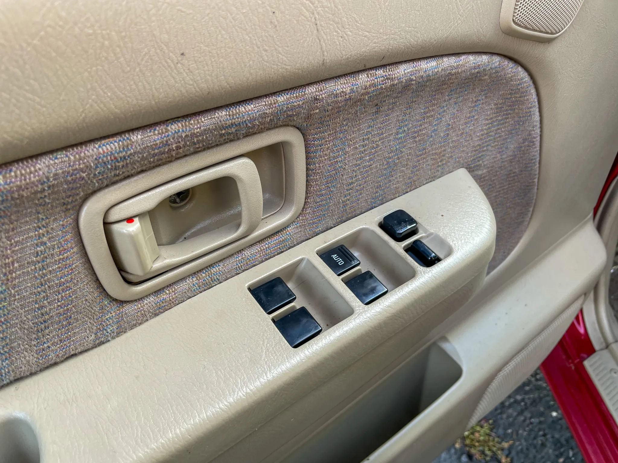 Used 2000 Nissan Frontier XE image 13