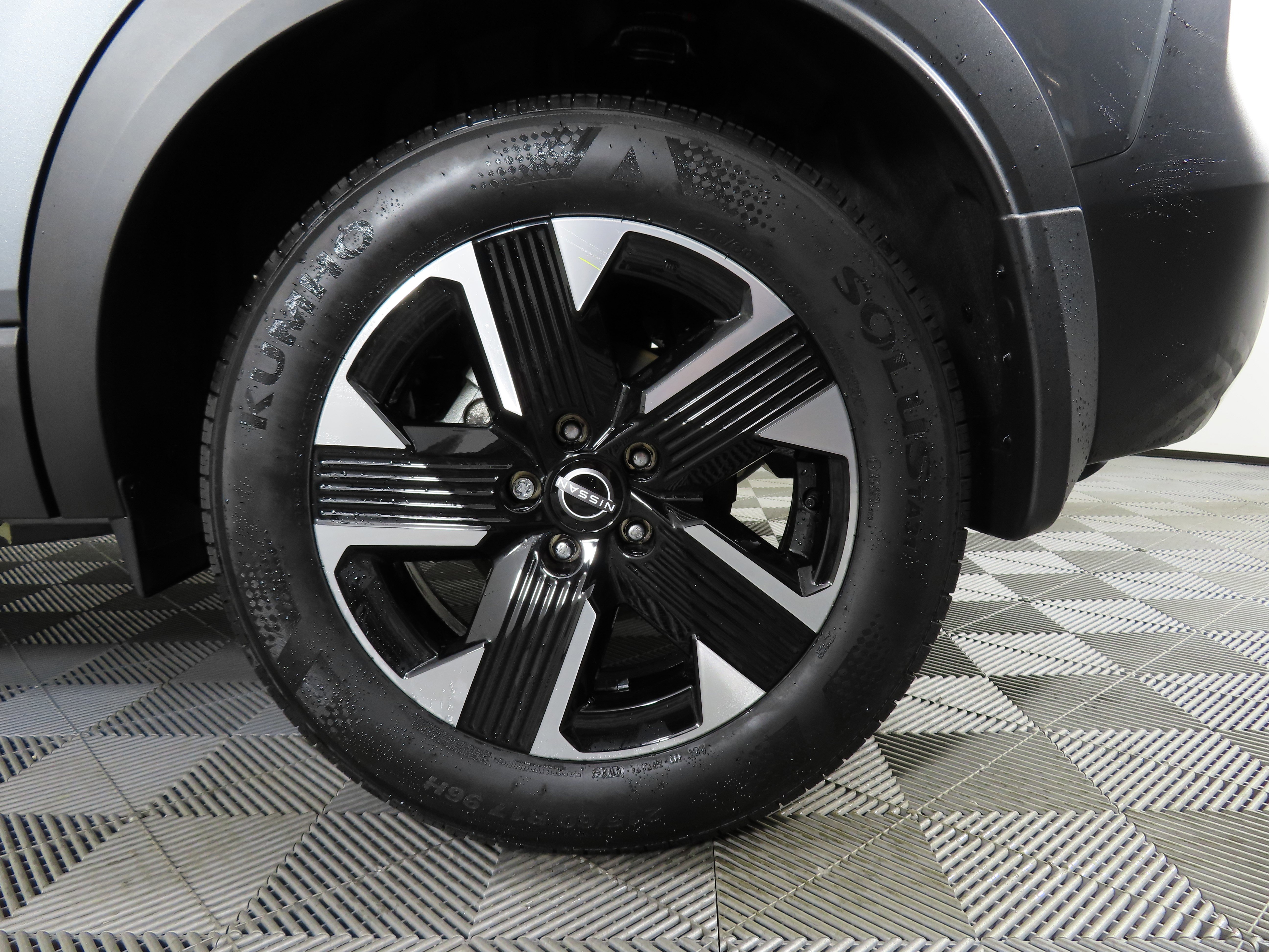 Certified 2025 Nissan Kicks SV w/ Charging Package image 42