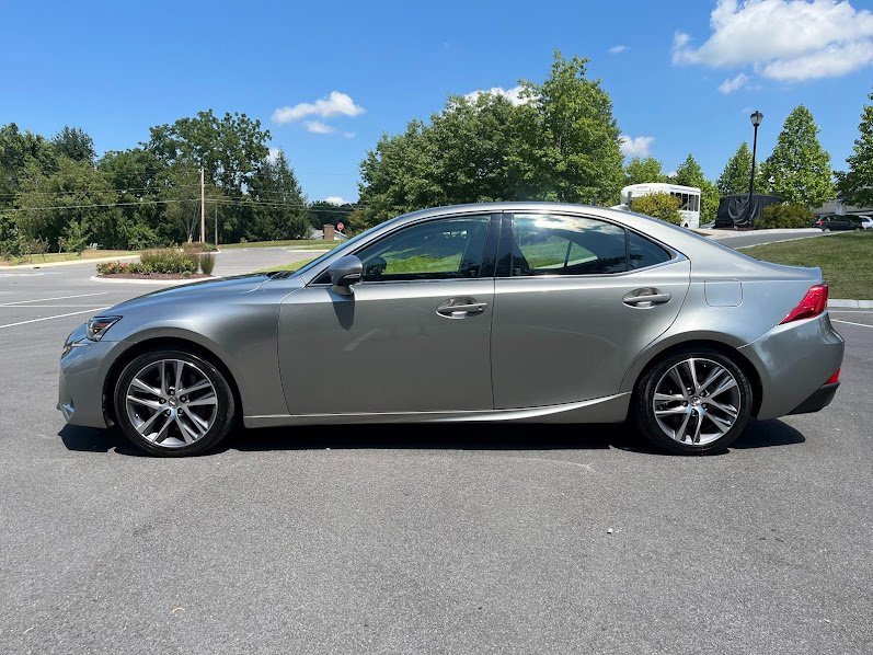 Used 2019 Lexus IS 300 image 25