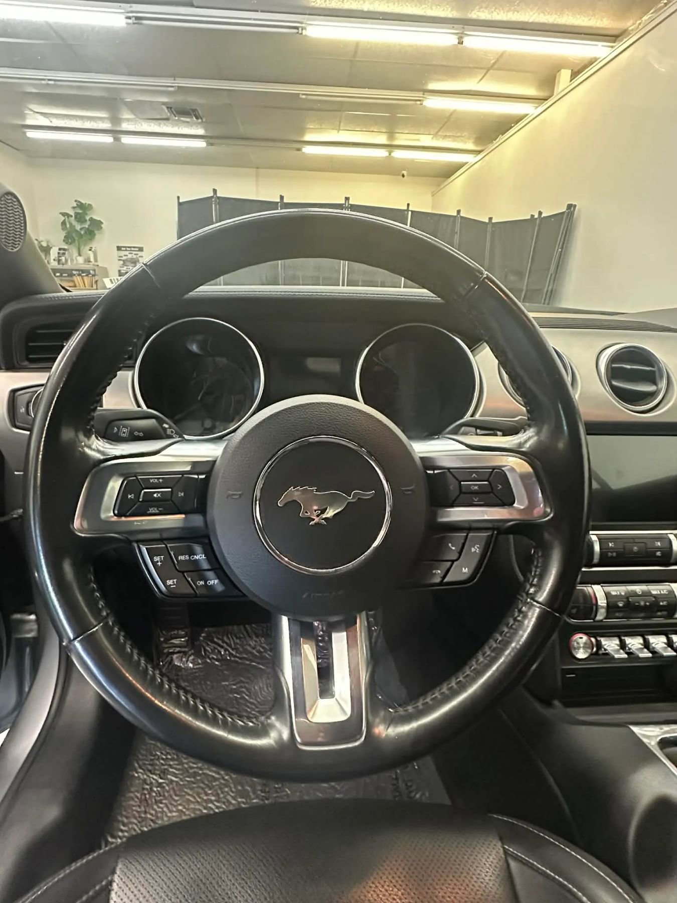 Used 2022 Ford Mustang Premium RWD image 37