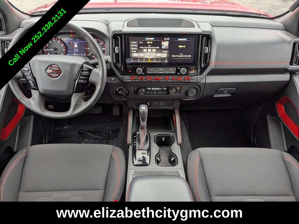 Used 2025 Nissan Frontier PRO-4X image 16