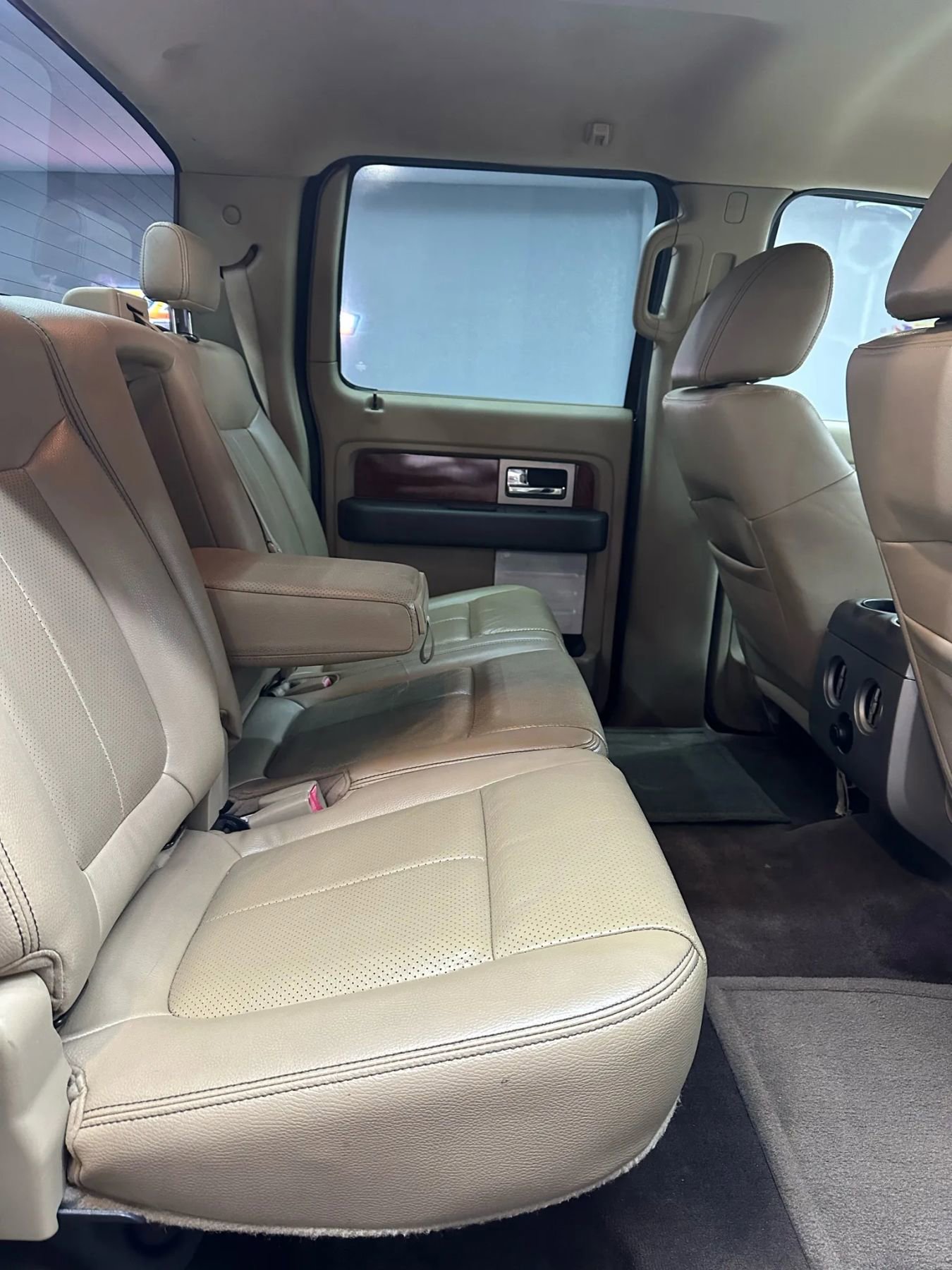 Used 2009 Ford F150 Lariat image 26