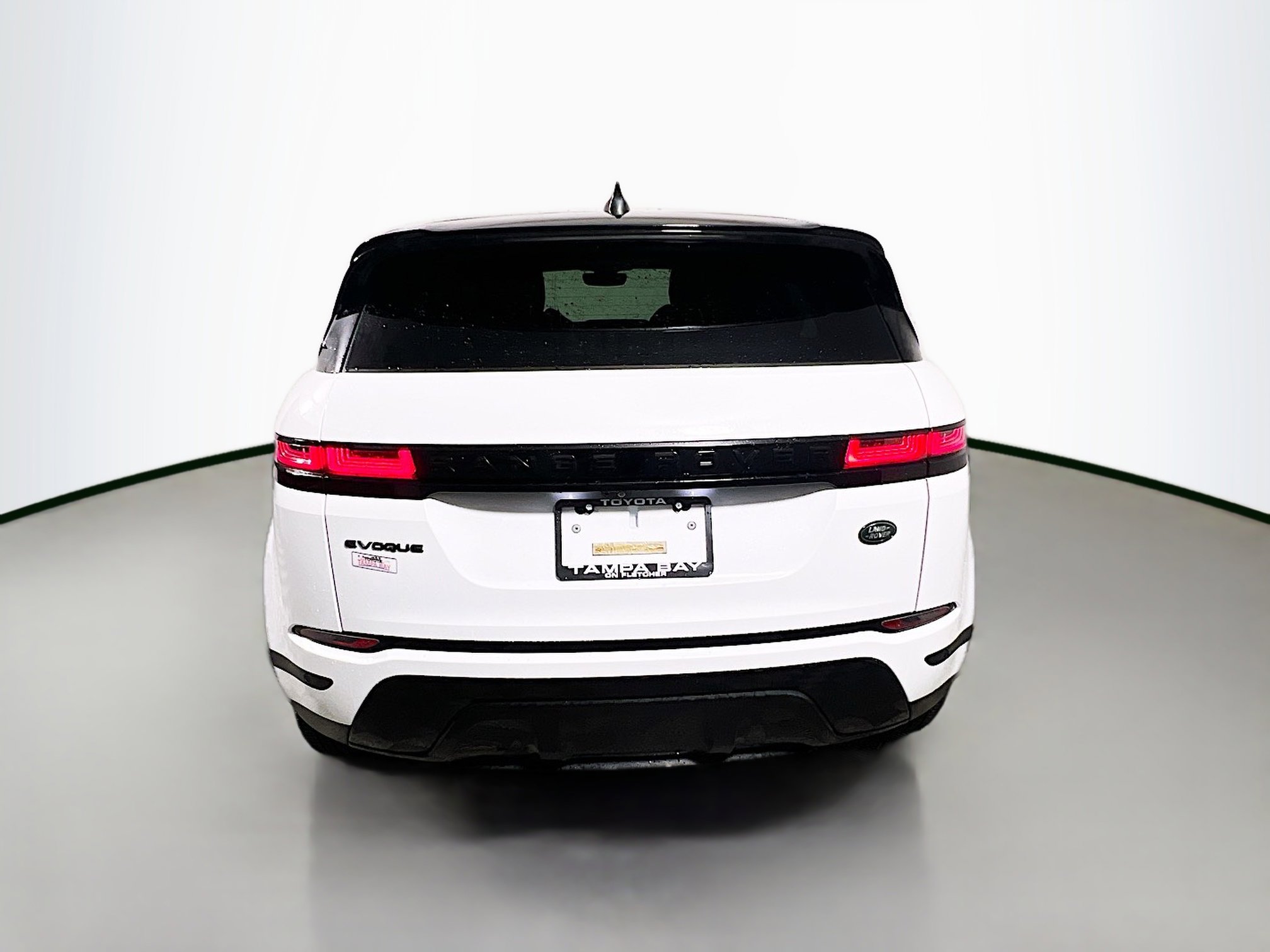 Used 2023 Land Rover Range Rover Evoque S AWD/4WD image 6