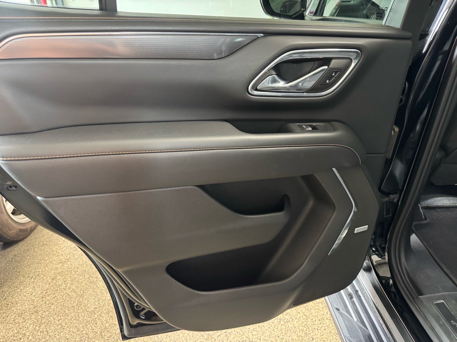 Used 2023 GMC Yukon AT4 w/ Max Trailering Package AWD/4WD image 13