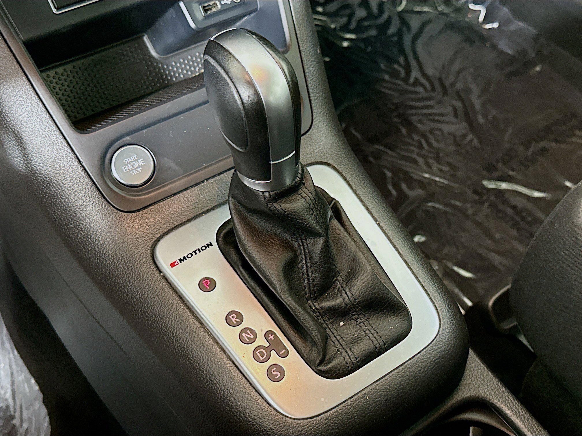 Used 2017 Volkswagen Tiguan S image 20