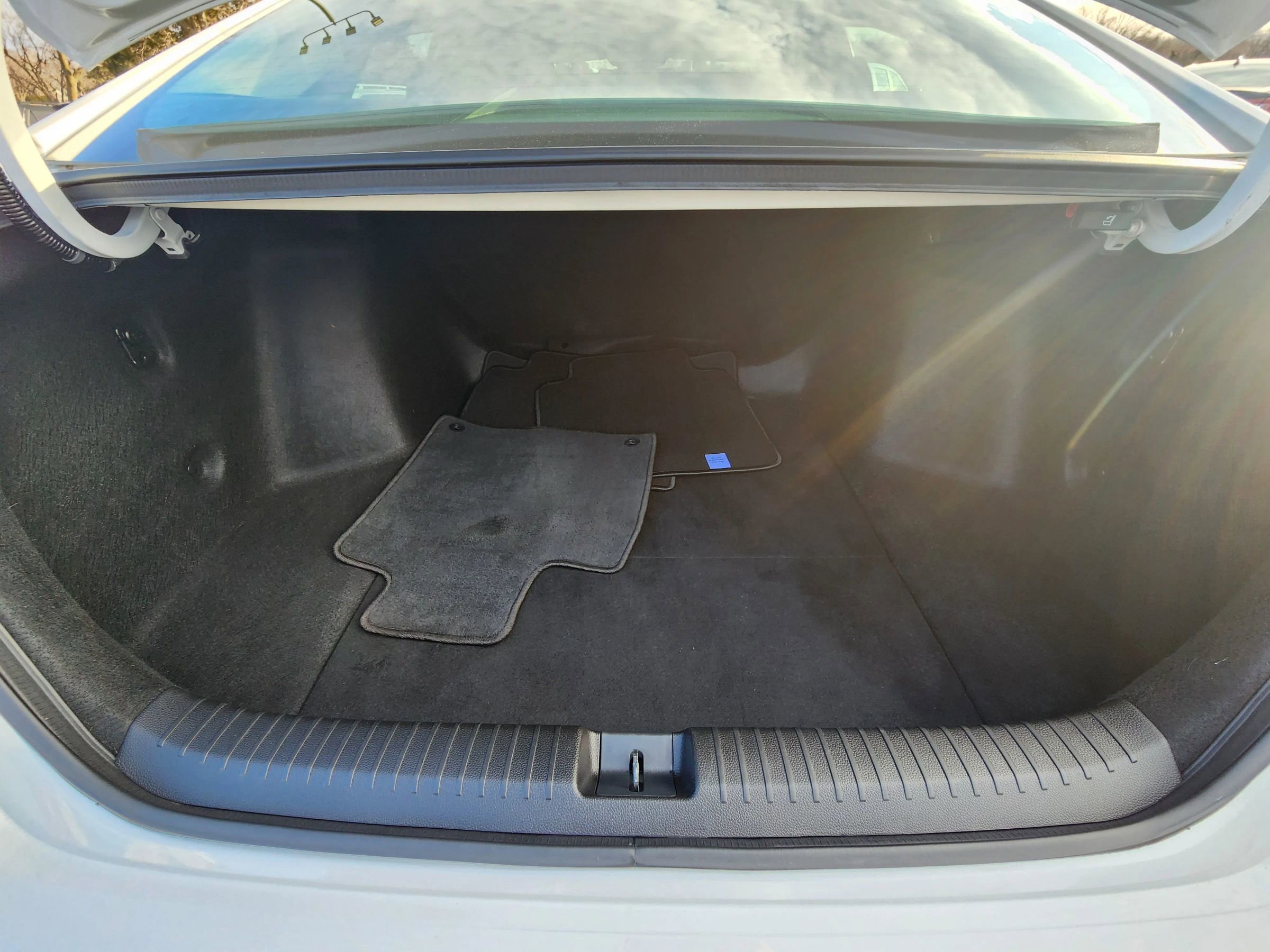 Used 2023 Honda Accord LX image 17