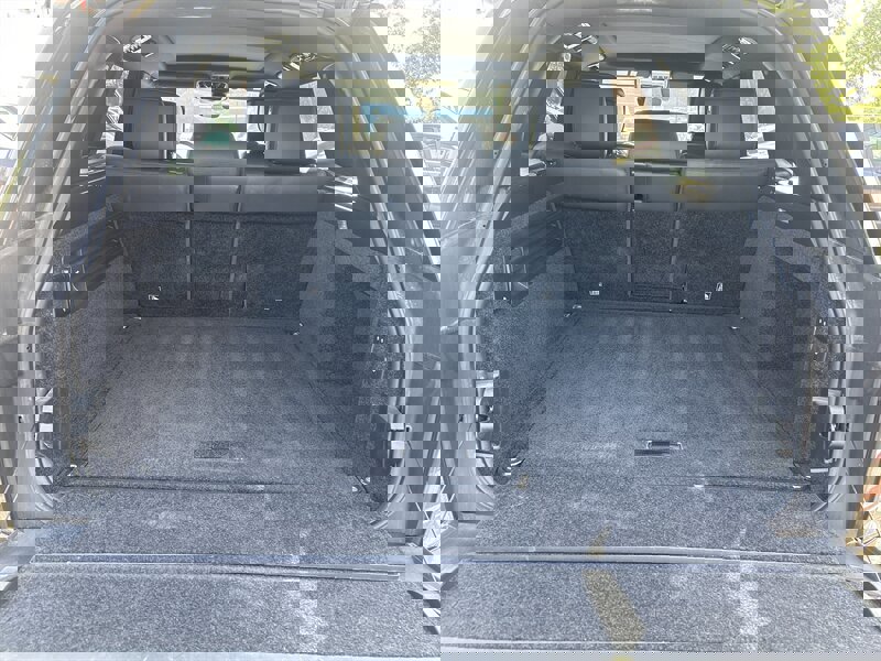 Used 2018 Land Rover Range Rover Supercharged image 9