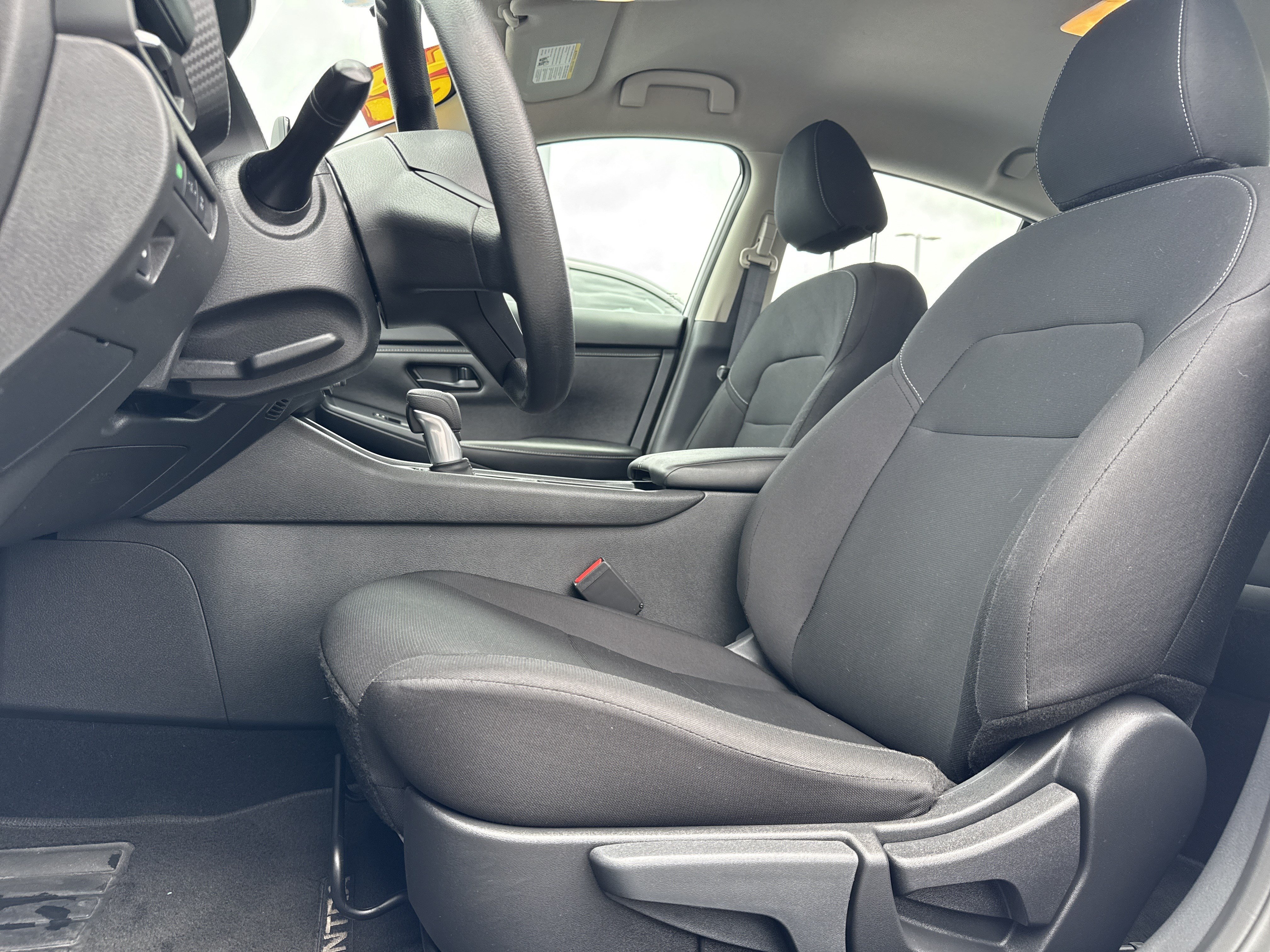 Used 2025 Nissan Sentra S FWD image 16