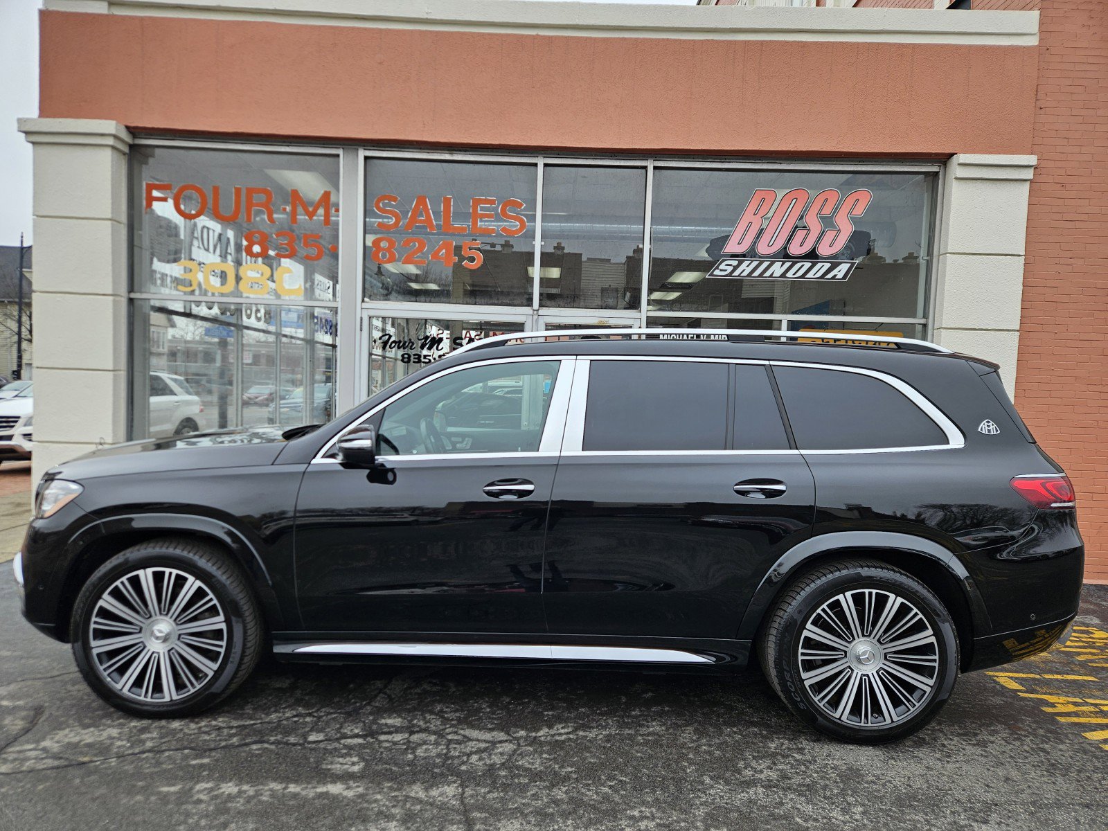 Used 2021 Mercedes-Benz Maybach GLS 600 4MATIC image 3