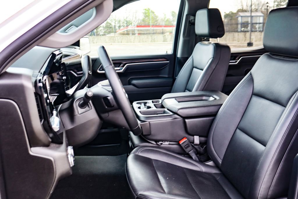 Certified 2025 GMC Sierra 1500 SLT image 9
